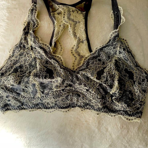 Felina Bra’s - Picture 4 of 4